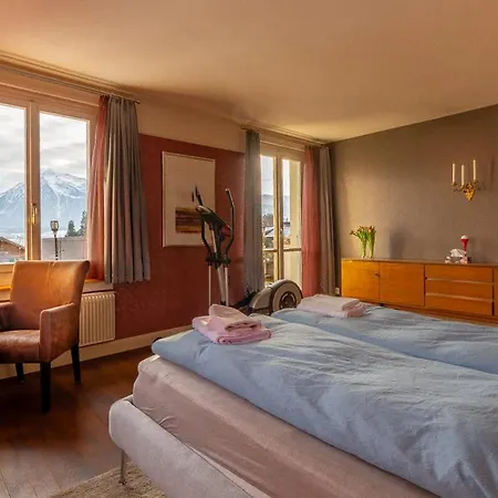 And Mountain View With Whirlpool And Free Parking In Huenibach *