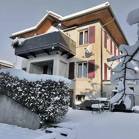 Lake And Mountain View Villa With Free Parking In Huenibach