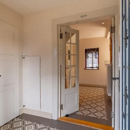 别墅 And Mountain View With Whirlpool And Free Parking In Huenibach *