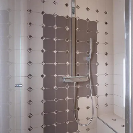 And Mountain View With Whirlpool And Free Parking In Huenibach