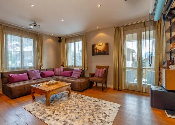 And Mountain View With Whirlpool And Free Parking In Huenibach Thun