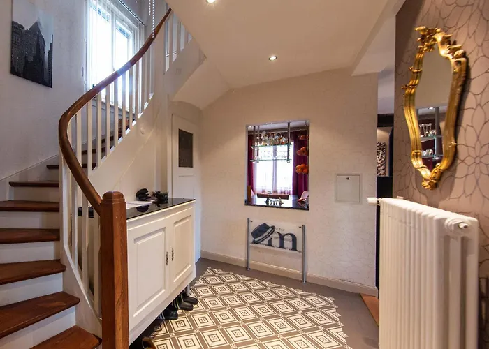 And Mountain View With Whirlpool And Free Parking In Huenibach Villa