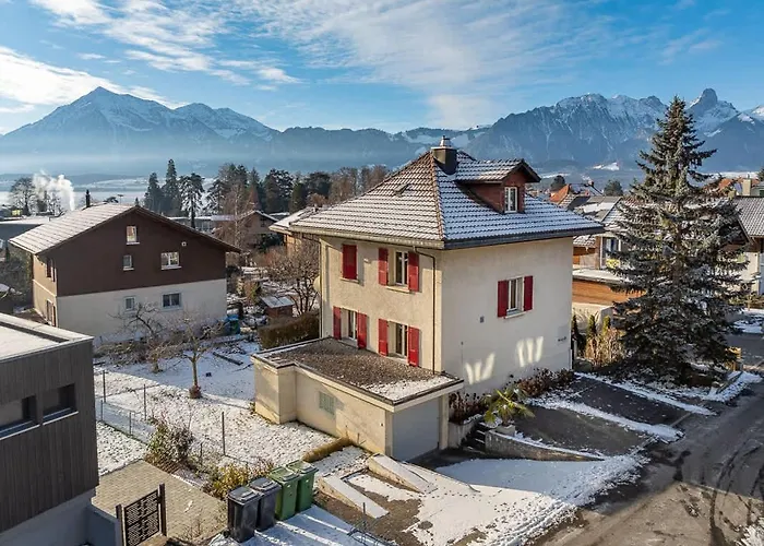 And Mountain View With Whirlpool And Free Parking In Huenibach Villa