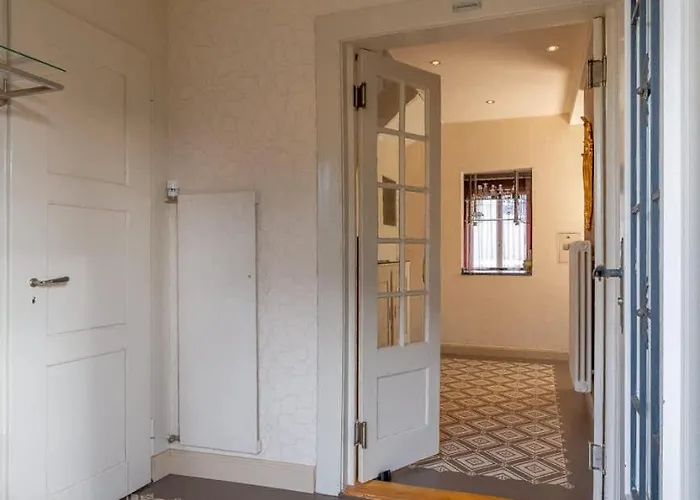 And Mountain View With Whirlpool And Free Parking In Huenibach Villa *