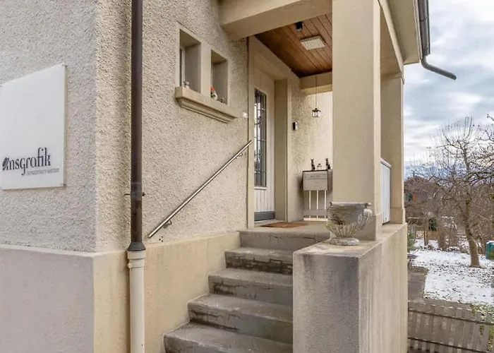 And Mountain View With Whirlpool And Free Parking In Huenibach Thun