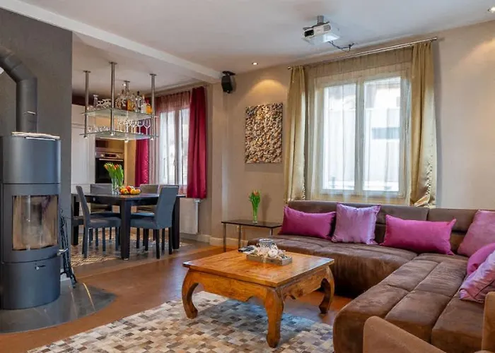 Villa And Mountain View With Whirlpool And Free Parking In Huenibach