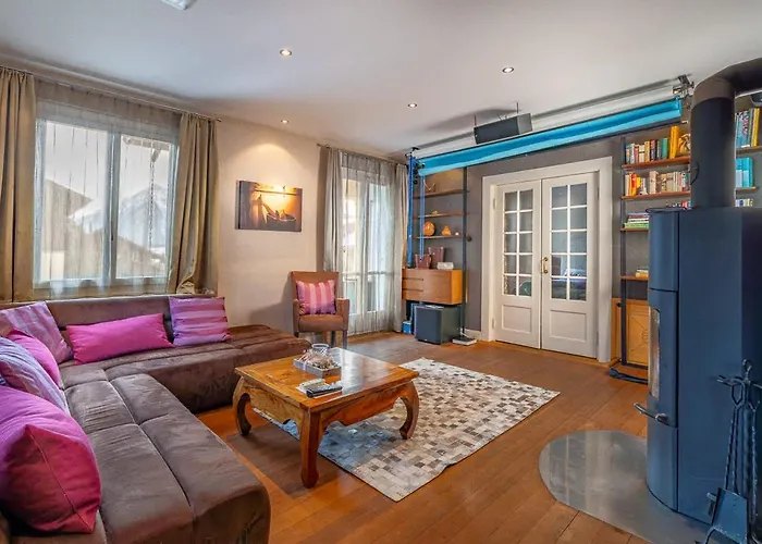 And Mountain View With Whirlpool And Free Parking In Huenibach Villa Thun