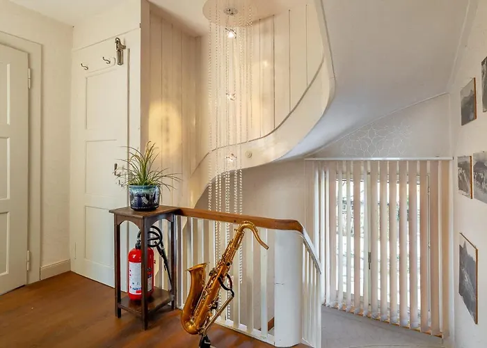 And Mountain View With Whirlpool And Free Parking In Huenibach