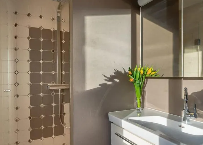 And Mountain View With Whirlpool And Free Parking In Huenibach *