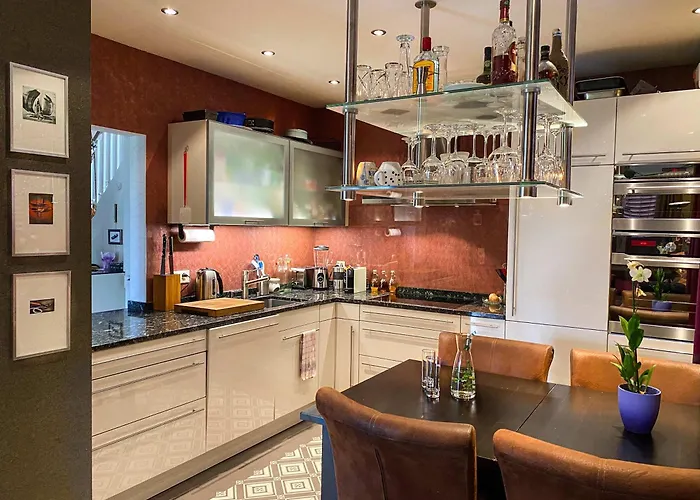 And Mountain View With Whirlpool And Free Parking In Huenibach Villa