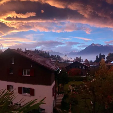 And Mountain View With Whirlpool And Free Parking In Huenibach * Thun