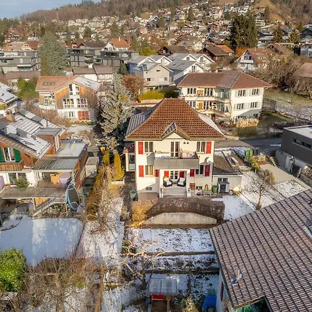 And Mountain View With Whirlpool And Free Parking In Huenibach Thun