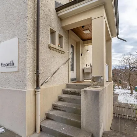 And Mountain View With Whirlpool And Free Parking In Huenibach Thun