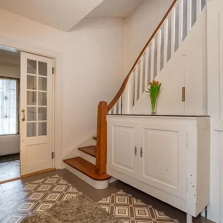 And Mountain View With Whirlpool And Free Parking In Huenibach Thun