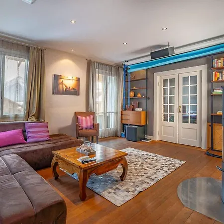 And Mountain View With Whirlpool And Free Parking In Huenibach Villa Thun