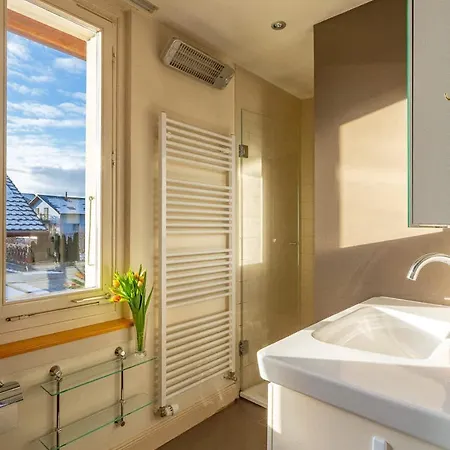 Villa And Mountain View With Whirlpool And Free Parking In Huenibach