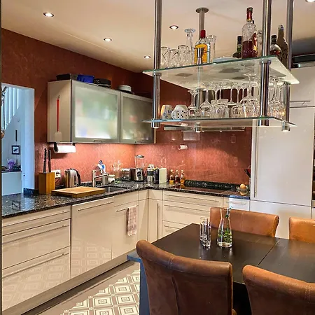 And Mountain View With Whirlpool And Free Parking In Huenibach Villa