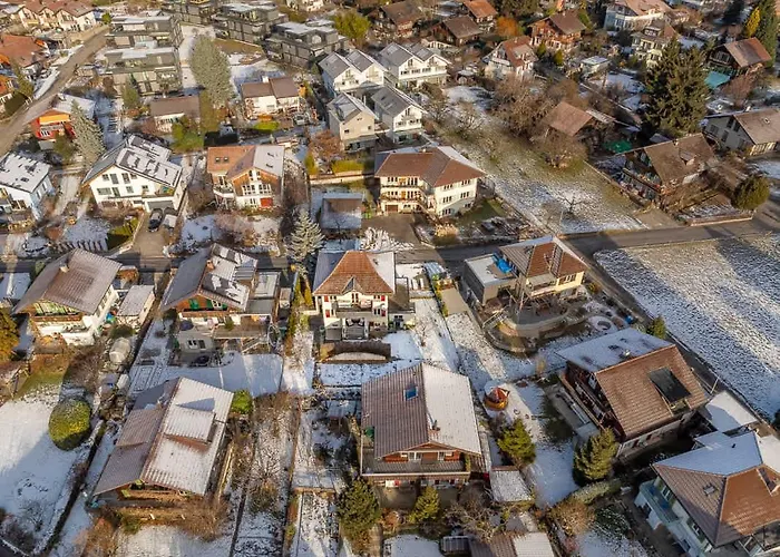 Villa And Mountain View With Whirlpool And Free Parking In Huenibach